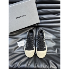 Balenciaga Sneakers